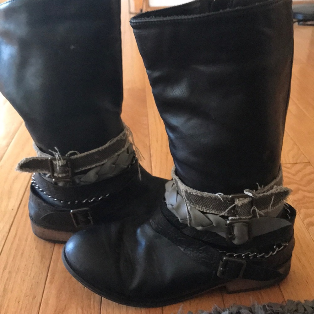 Girls Black Mudd mid-calf boots- size 2